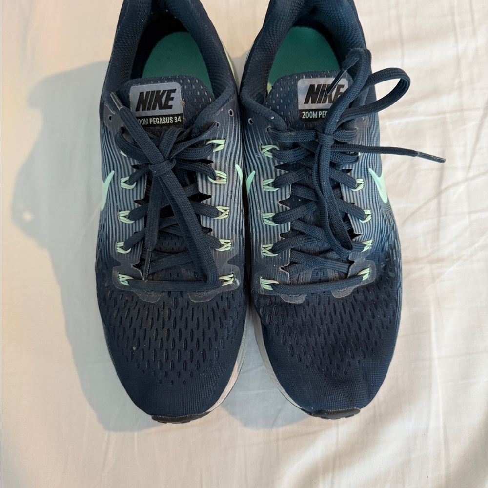 Nike Women’s Zoom Pegasus 34 Size 10